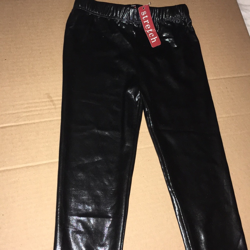 Size 2T - Picture 2 of 3